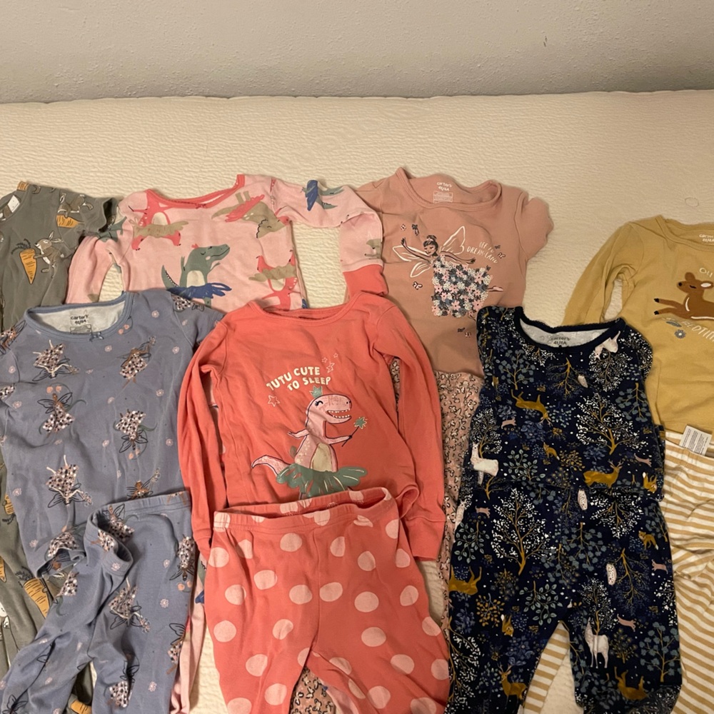 Carters 4T girl pajama bundle